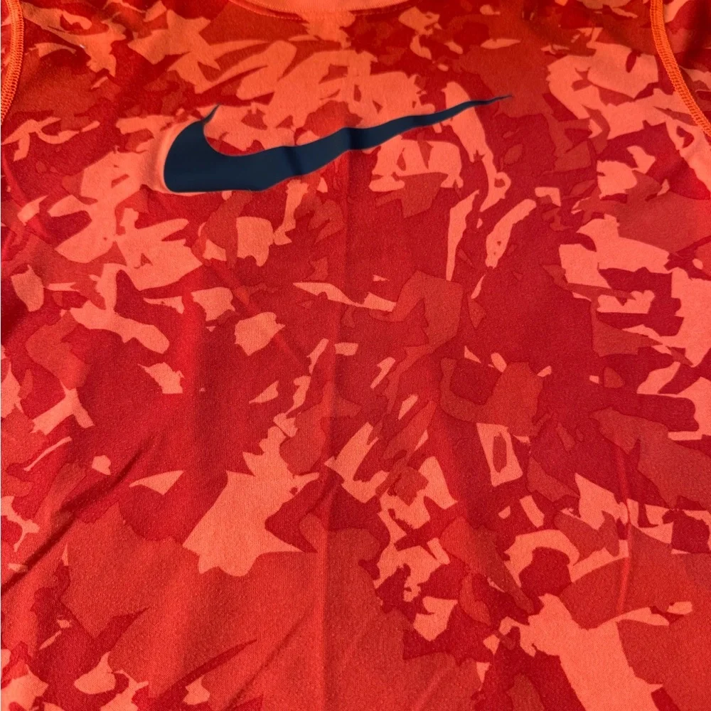 Nike Dri-FIT Orange Camouflage Boy’s Medium Tee